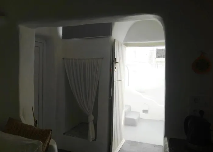 Alea Milos Penzion Milos Island