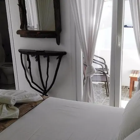 Alea Milos Πανσιόν *